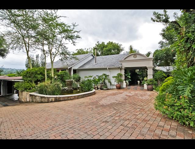 5 BEDROOM HOUSE FOR SALE IN RIVONIA